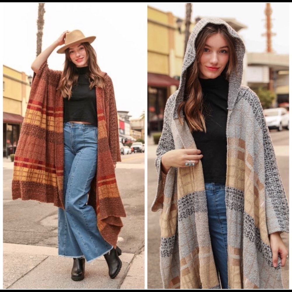 The FREYA Hooded Tartan Ruana - Picture 3 of 6